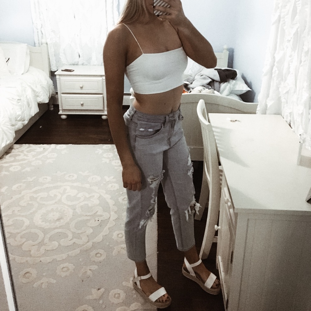 basic white cropped tank